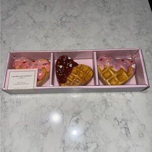 New Cupcakes Cashmere Waffle Hearts Frosted Ceramic Decor